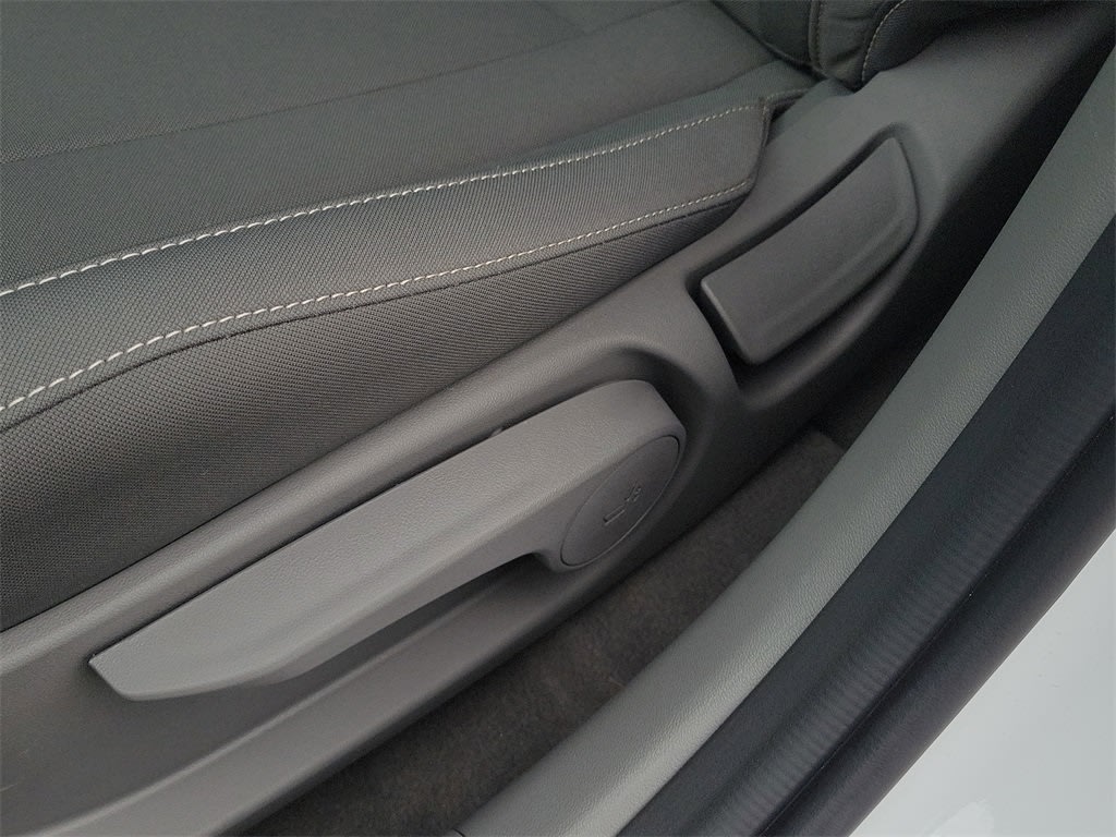 Thumbnail: 2025 Hyundai Elantra - 25