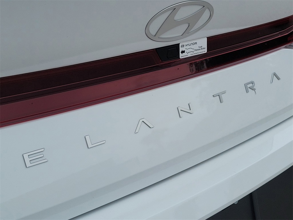 Thumbnail: 2025 Hyundai Elantra - 6