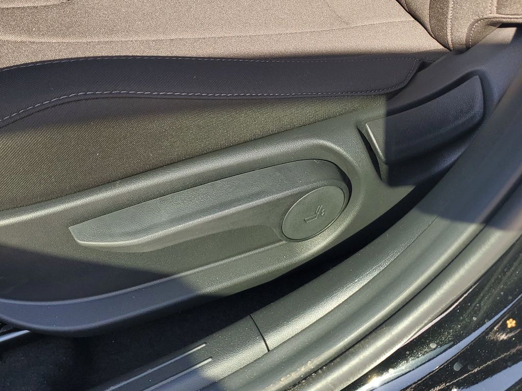 Thumbnail: 2026 Hyundai Elantra - 24