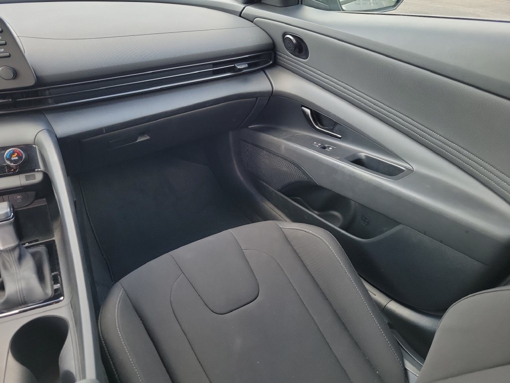 Thumbnail: 2025 Hyundai Elantra - 27