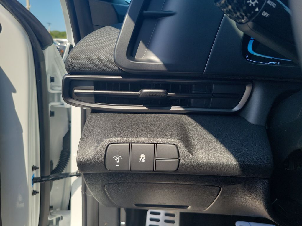 Thumbnail: 2026 Hyundai Elantra - 26