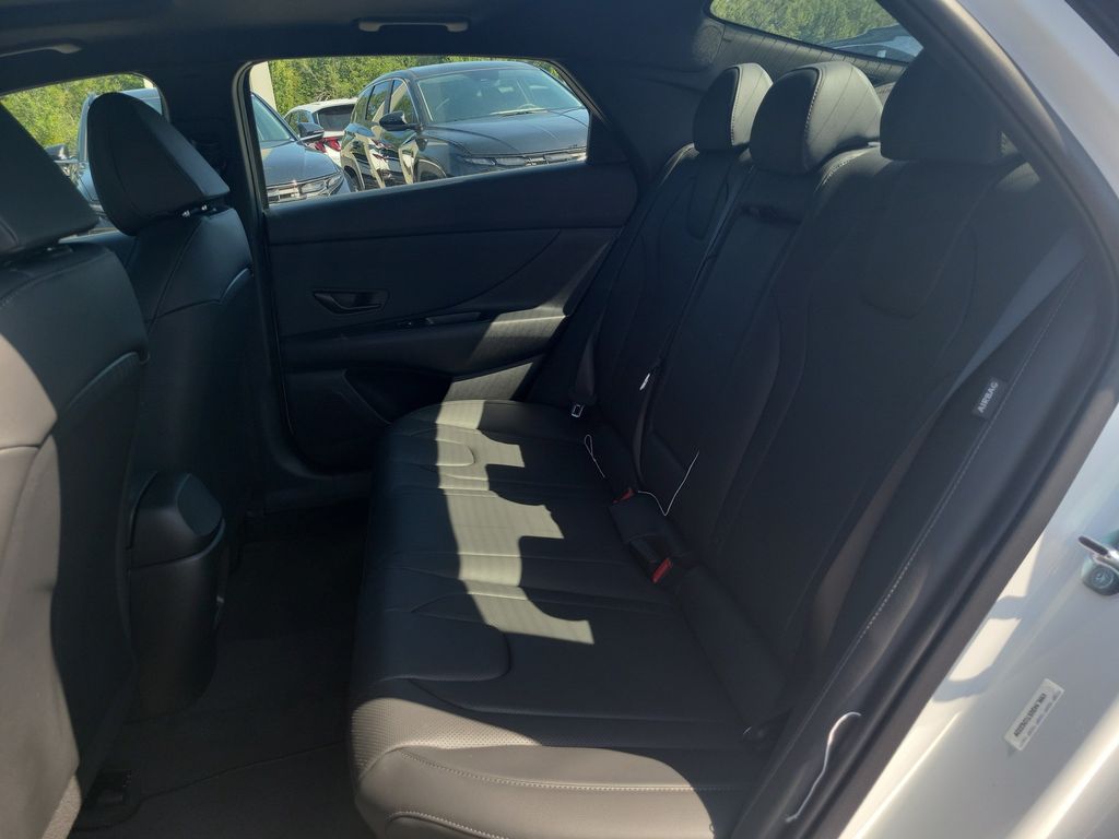 Thumbnail: 2026 Hyundai Elantra - 10
