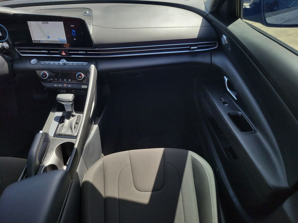 Thumbnail: 2024 Hyundai Elantra - 7