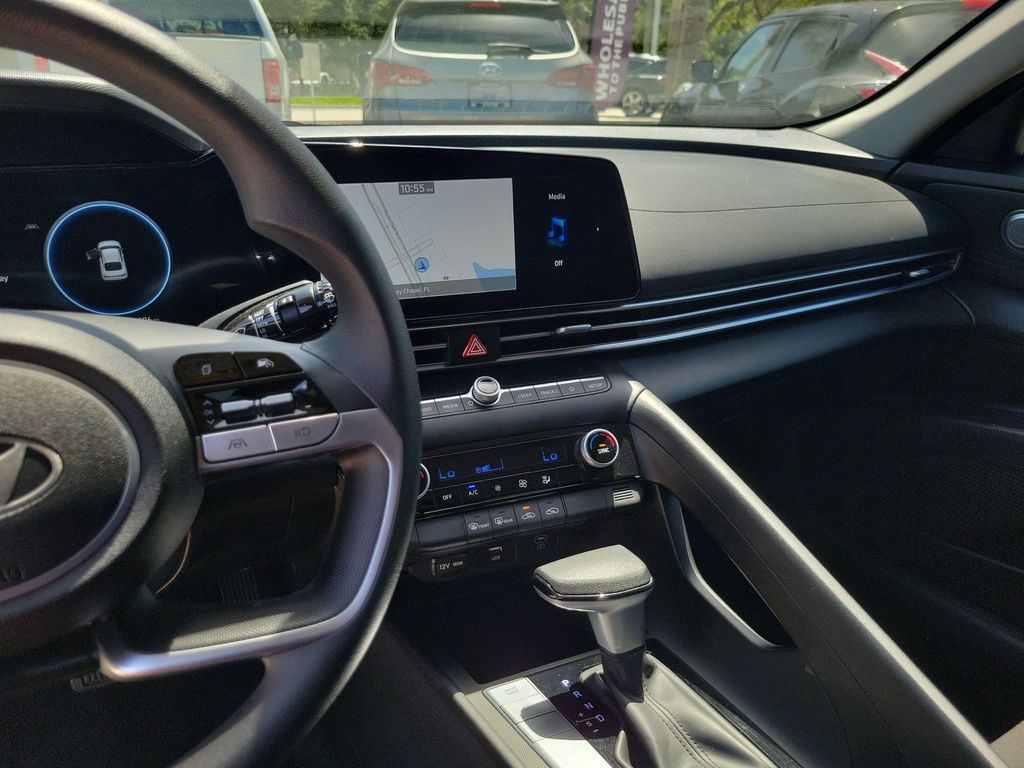 Thumbnail: 2024 Hyundai Elantra - 30