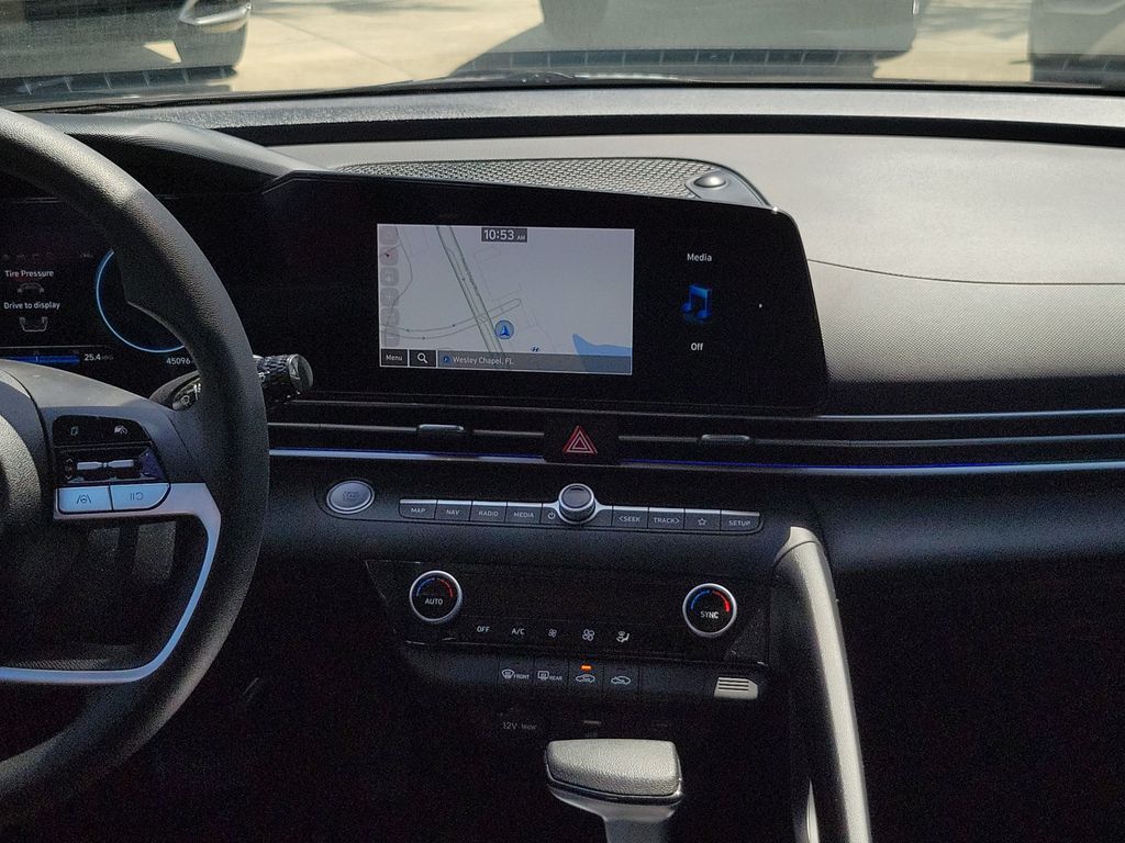 Thumbnail: 2024 Hyundai Elantra - 12