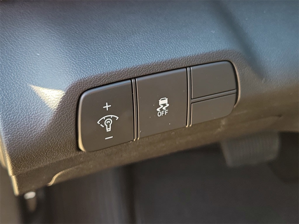 Thumbnail: 2024 Hyundai Elantra - 24