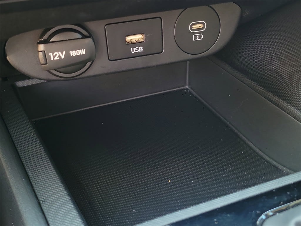 Thumbnail: 2024 Hyundai Elantra - 31