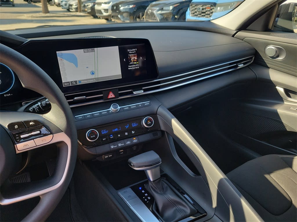 Thumbnail: 2024 Hyundai Elantra - 32