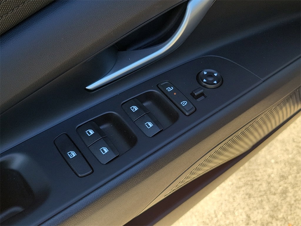 Thumbnail: 2024 Hyundai Elantra - 22