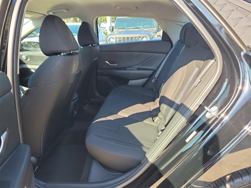 Thumbnail: 2024 Hyundai Elantra - 9