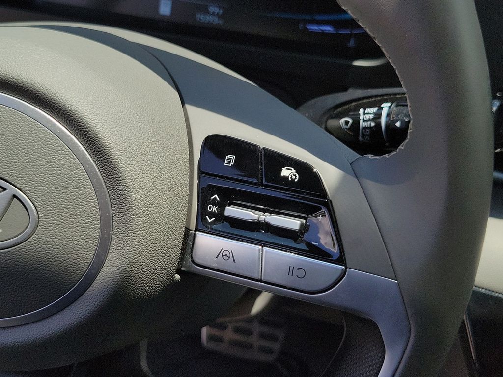 Thumbnail: 2025 Hyundai Elantra - 26