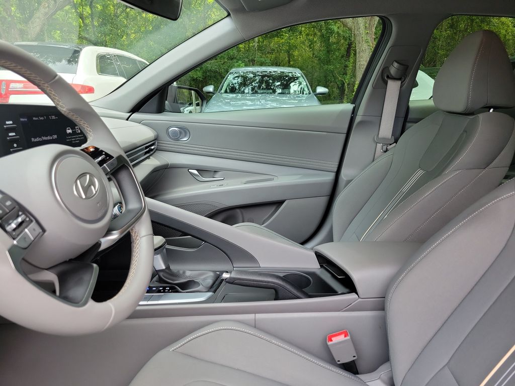 Thumbnail: 2026 Hyundai Elantra - 9