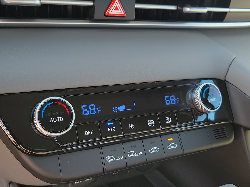 Thumbnail: 2025 Hyundai Elantra - 29