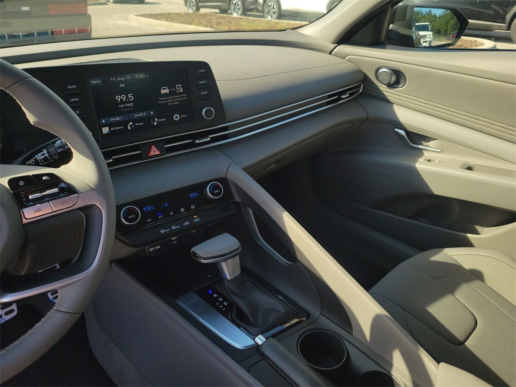 Thumbnail: 2025 Hyundai Elantra - 30