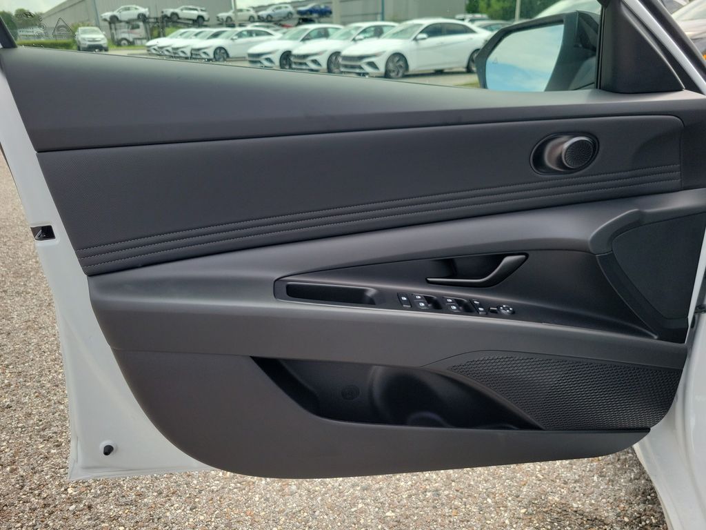 Thumbnail: 2026 Hyundai Elantra - 22