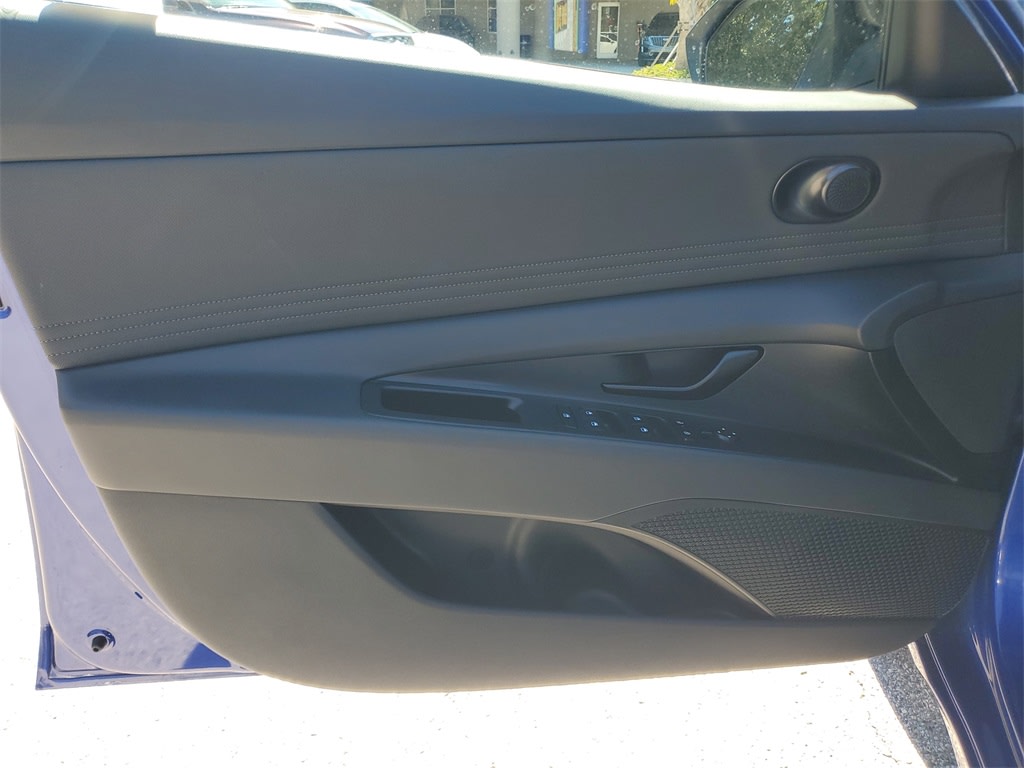 Thumbnail: 2025 Hyundai Elantra - 20