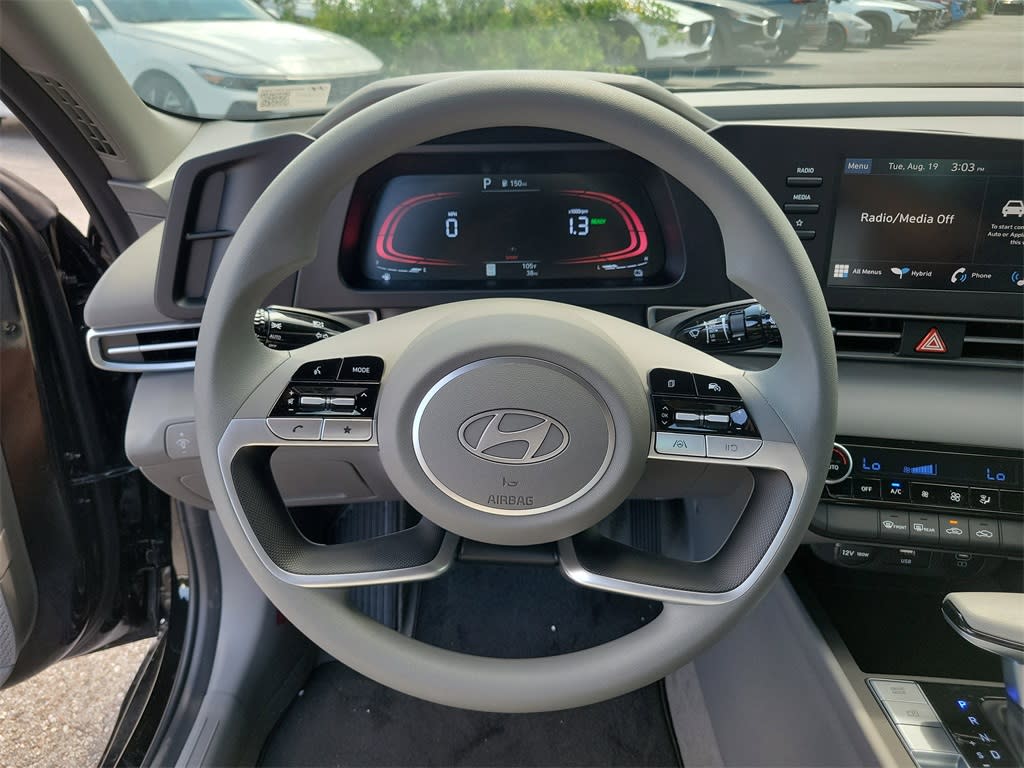 Thumbnail: 2025 Hyundai Elantra - 13