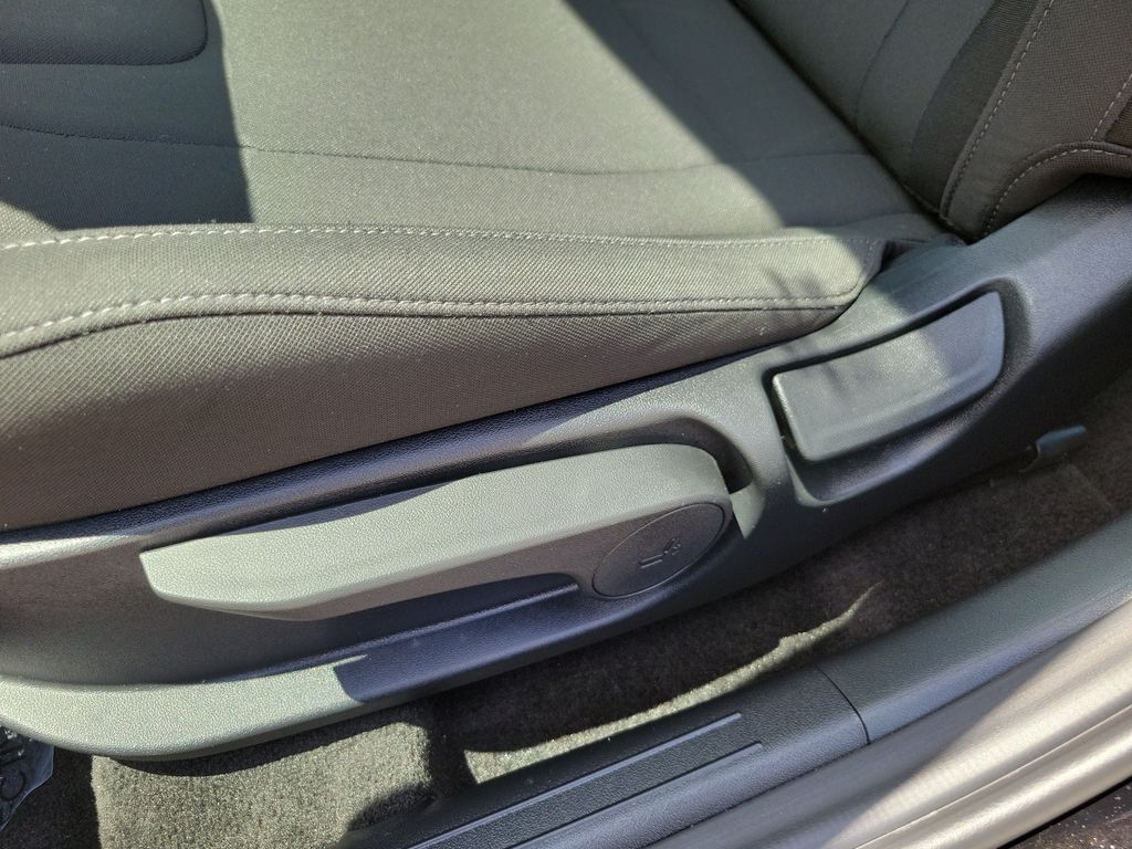 Thumbnail: 2025 Hyundai Elantra - 23