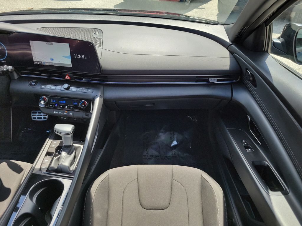 Thumbnail: 2025 Hyundai Elantra - 20