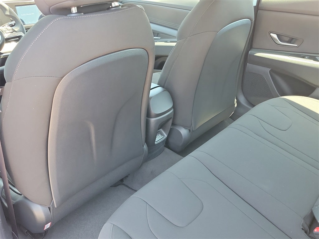 Thumbnail: 2025 Hyundai Elantra - 20