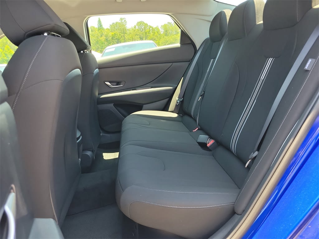 Thumbnail: 2025 Hyundai Elantra - 10