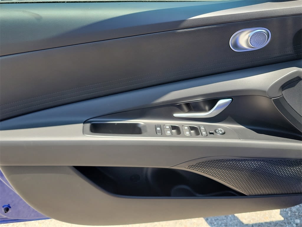 Thumbnail: 2025 Hyundai Elantra - 22