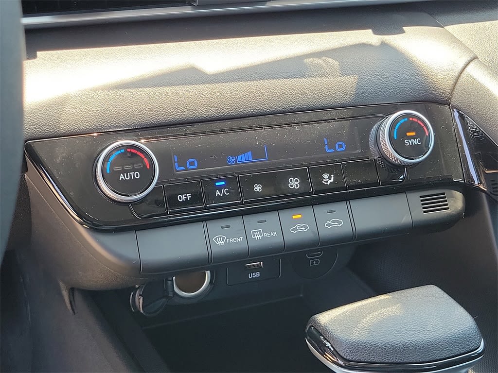 Thumbnail: 2025 Hyundai Elantra - 28