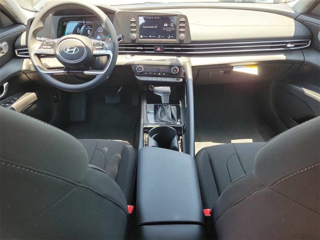 Thumbnail: 2025 Hyundai Elantra - 2