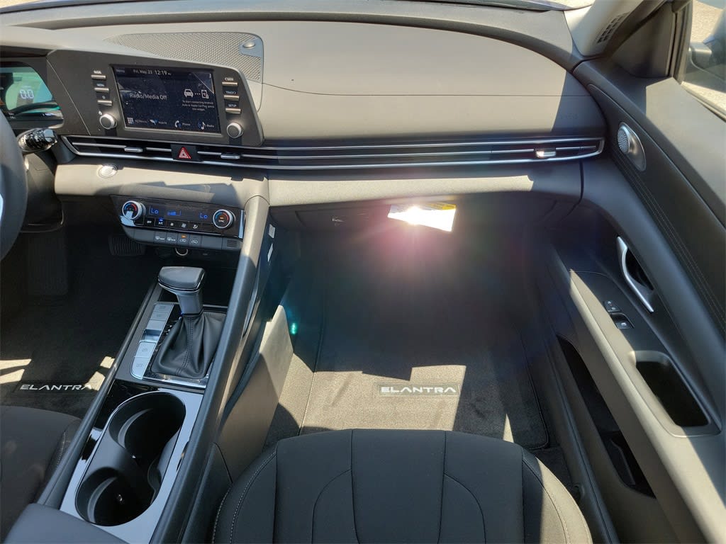 Thumbnail: 2025 Hyundai Elantra - 8