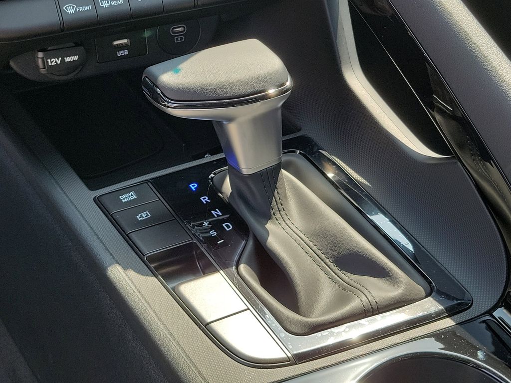 Thumbnail: 2025 Hyundai Elantra - 13