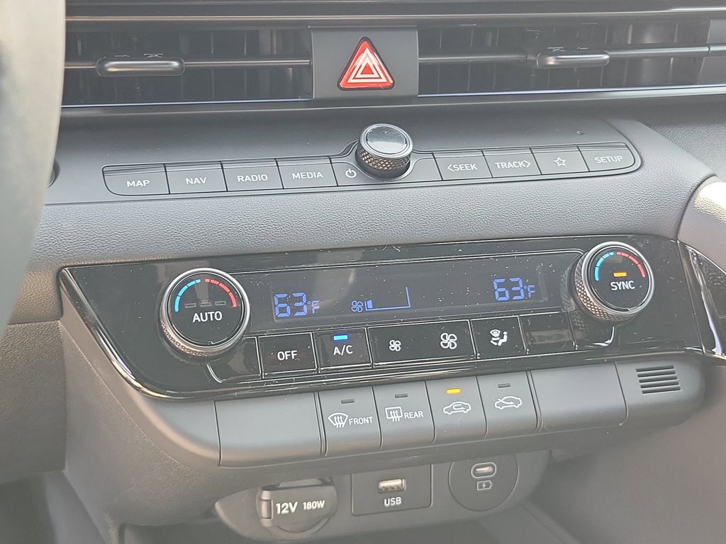 Thumbnail: 2025 Hyundai Elantra - 30