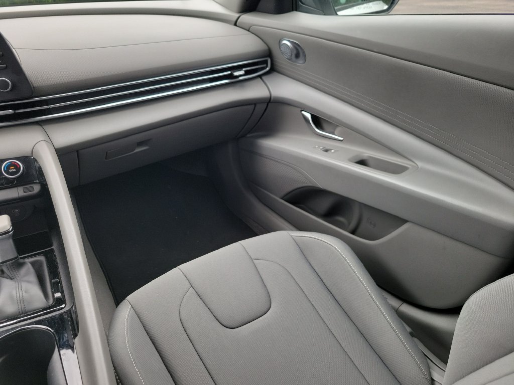 Thumbnail: 2025 Hyundai Elantra - 27