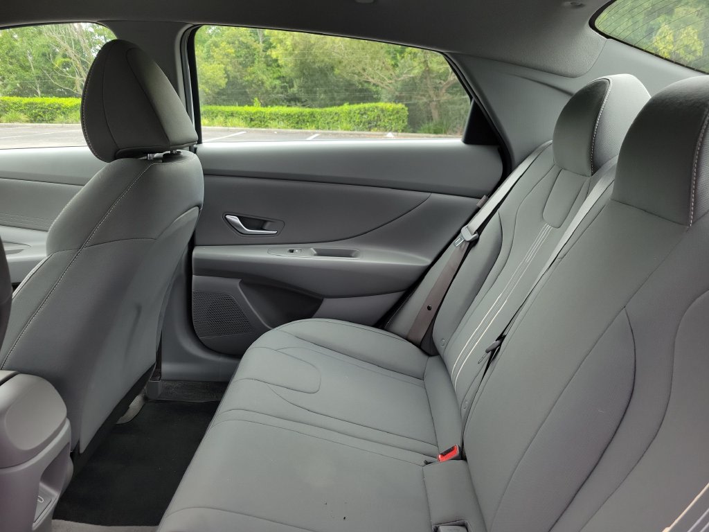Thumbnail: 2025 Hyundai Elantra - 24