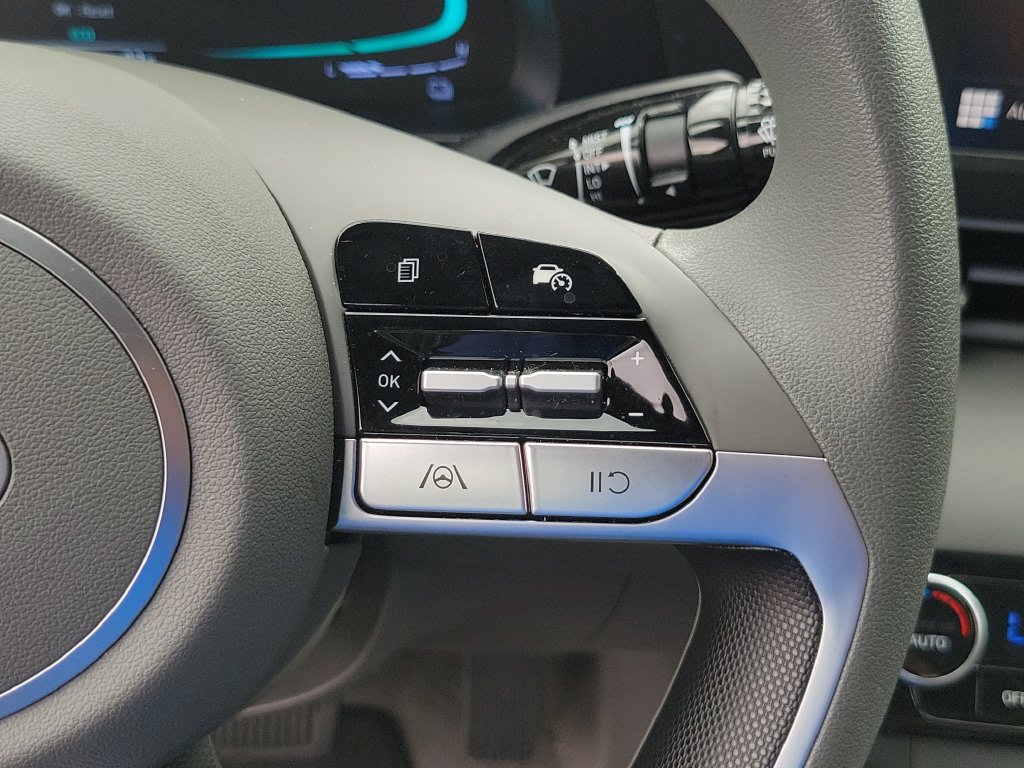 Thumbnail: 2025 Hyundai Elantra - 31