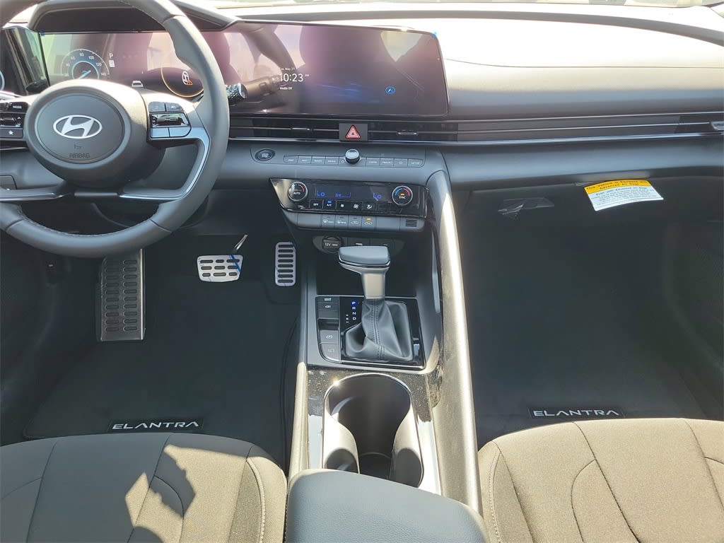 Thumbnail: 2025 Hyundai Elantra - 8