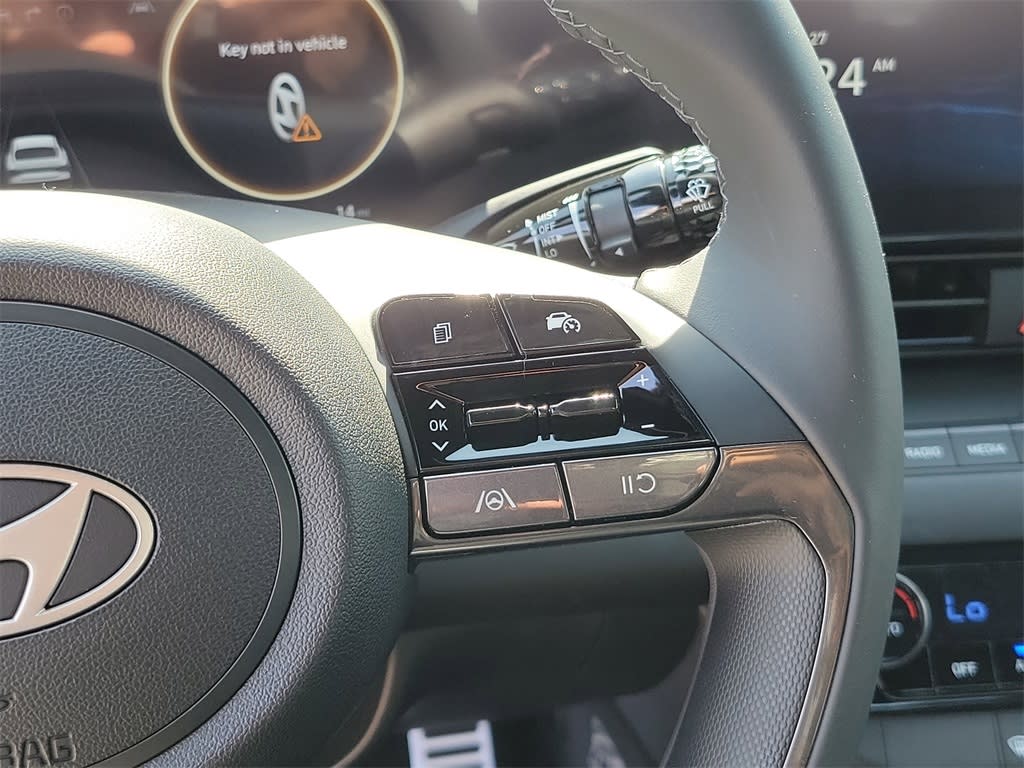 Thumbnail: 2025 Hyundai Elantra - 25