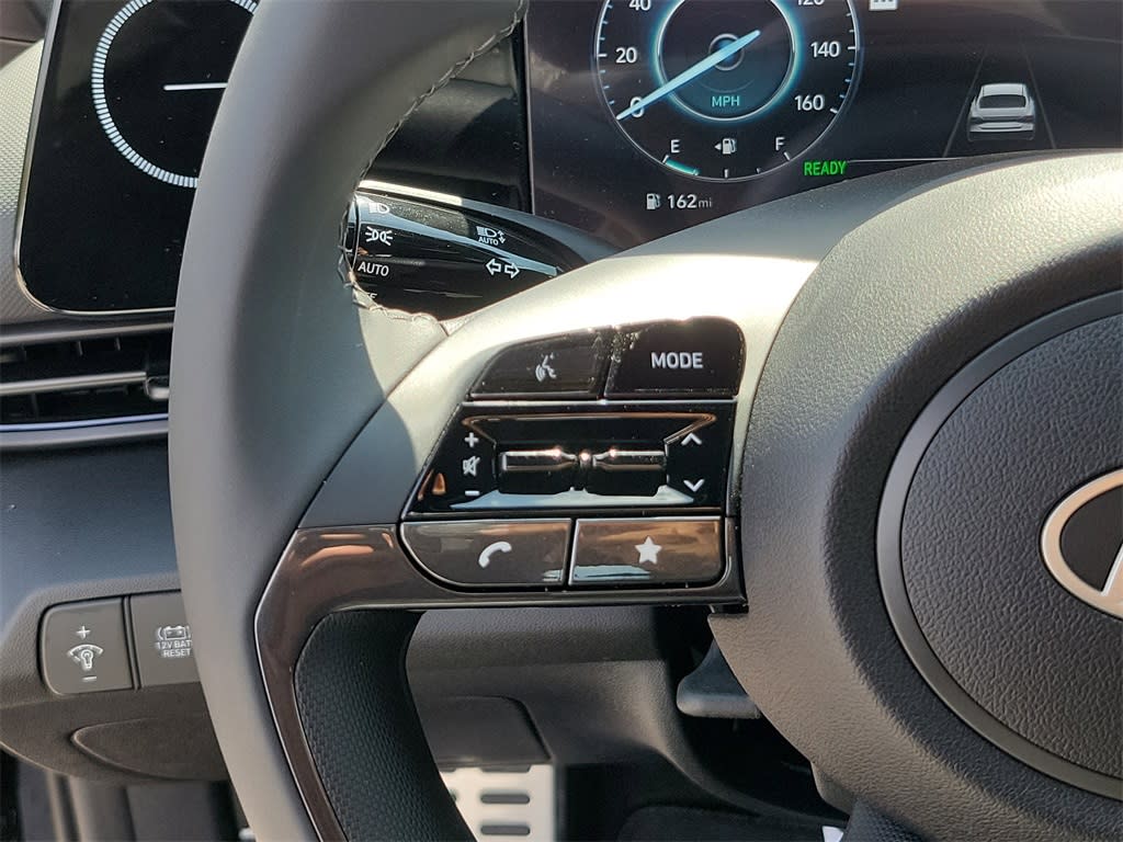 Thumbnail: 2025 Hyundai Elantra - 24