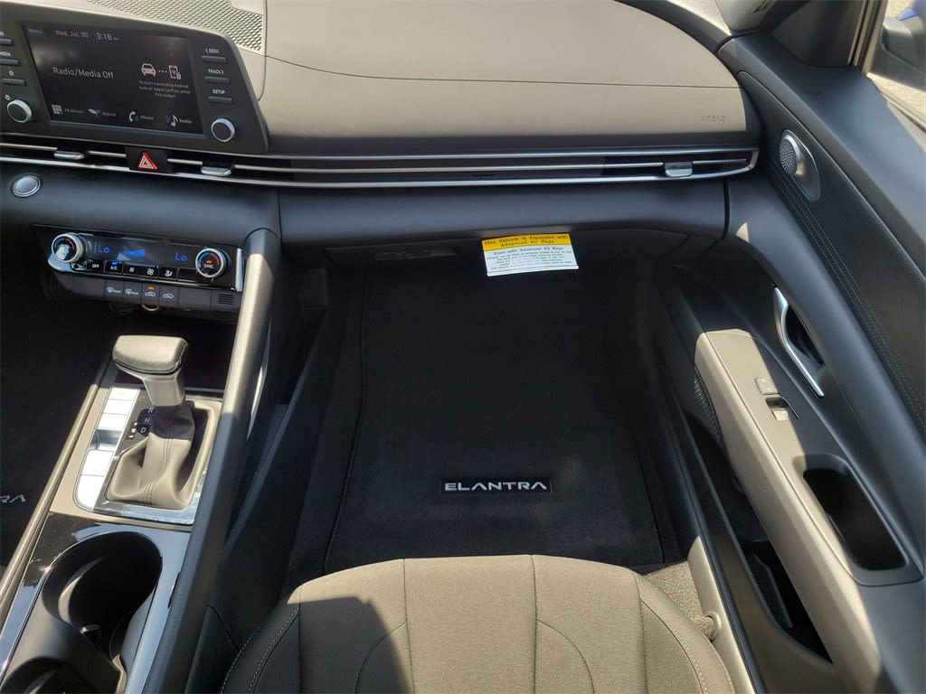 Thumbnail: 2025 Hyundai Elantra - 21