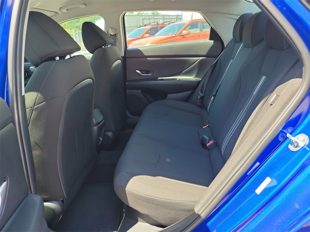 Thumbnail: 2025 Hyundai Elantra - 11