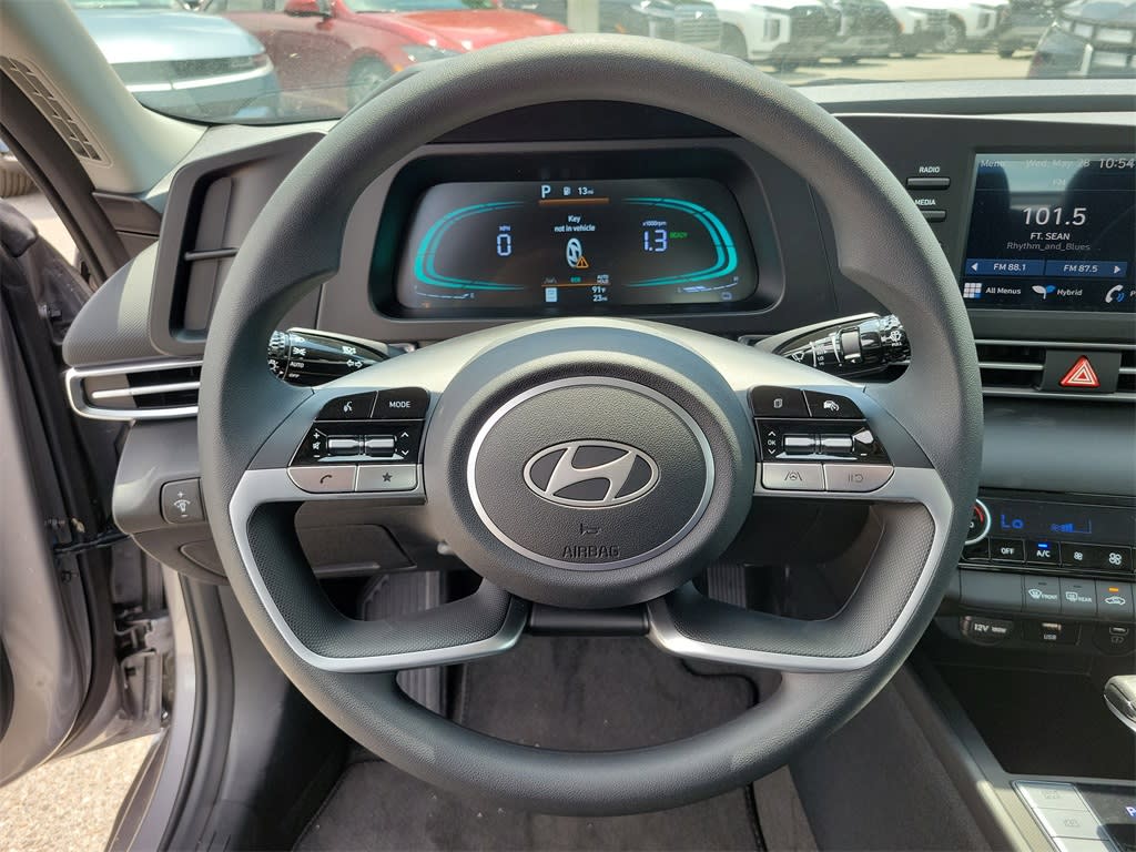 Thumbnail: 2025 Hyundai Elantra - 24