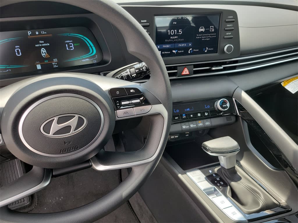 Thumbnail: 2025 Hyundai Elantra - 30