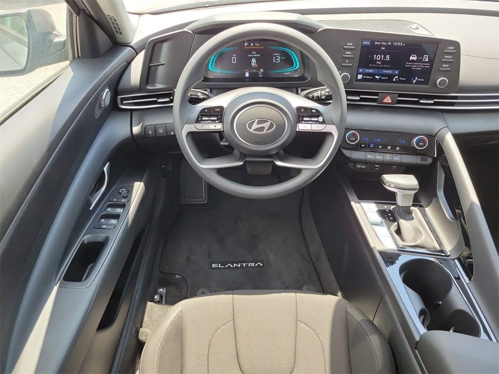 Thumbnail: 2025 Hyundai Elantra - 9