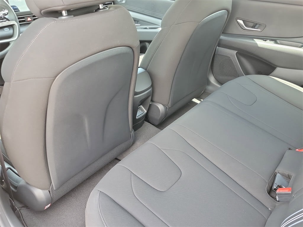 Thumbnail: 2025 Hyundai Elantra - 17