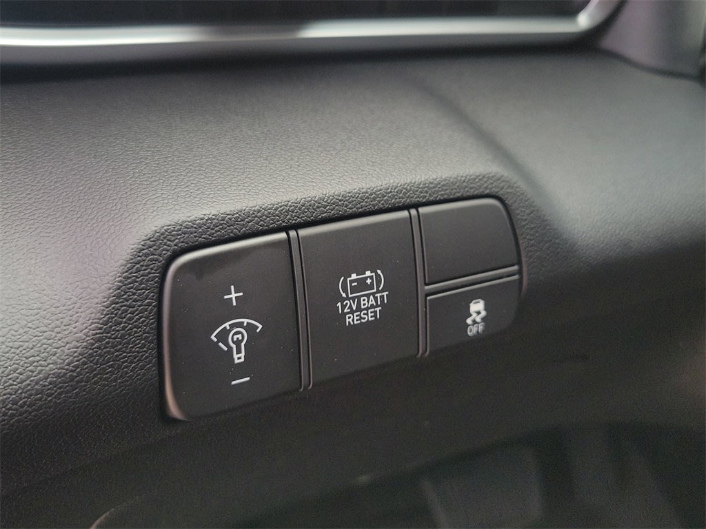 Thumbnail: 2025 Hyundai Elantra - 23