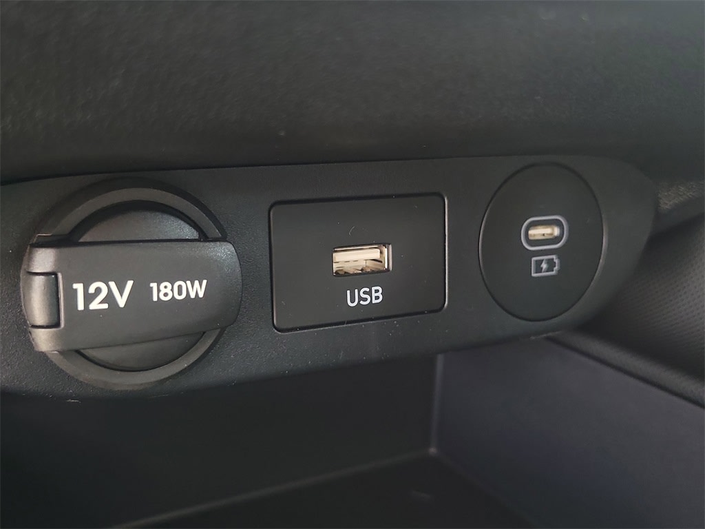 Thumbnail: 2025 Hyundai Elantra - 25