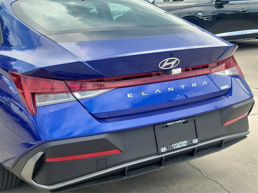 Thumbnail: 2025 Hyundai Elantra - 18