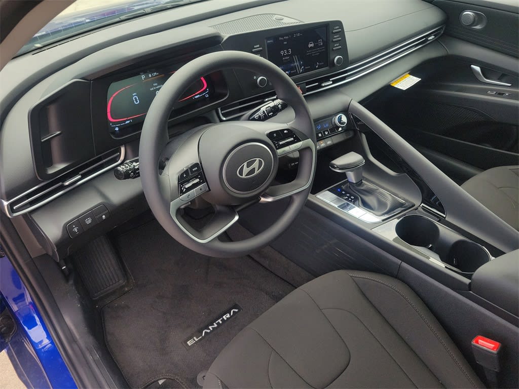 Thumbnail: 2025 Hyundai Elantra - 10