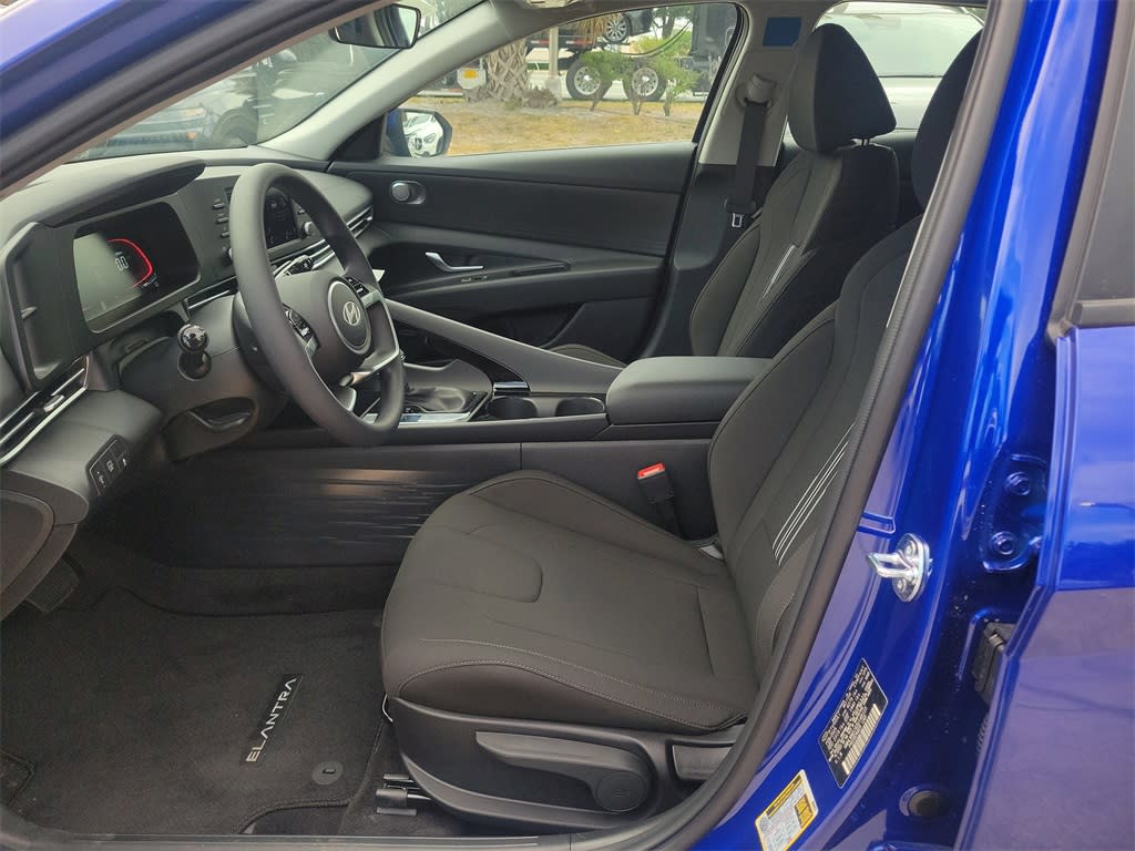 Thumbnail: 2025 Hyundai Elantra - 24