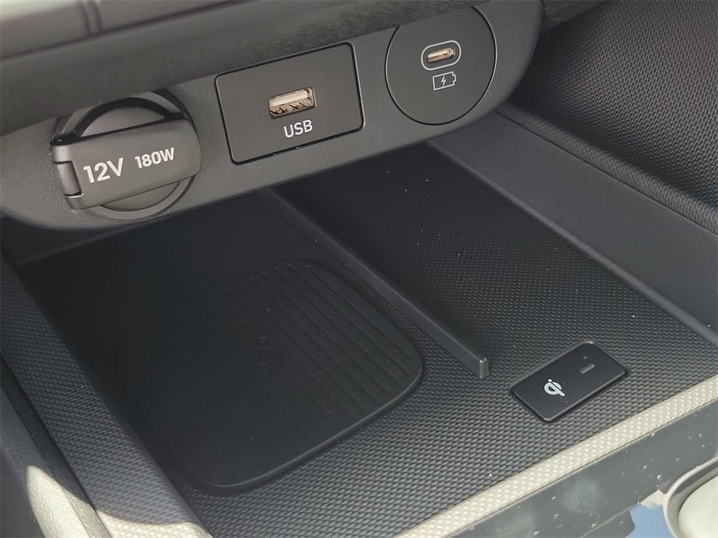 Thumbnail: 2025 Hyundai Elantra - 30