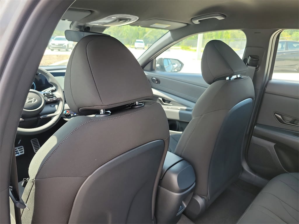 Thumbnail: 2025 Hyundai Elantra - 9